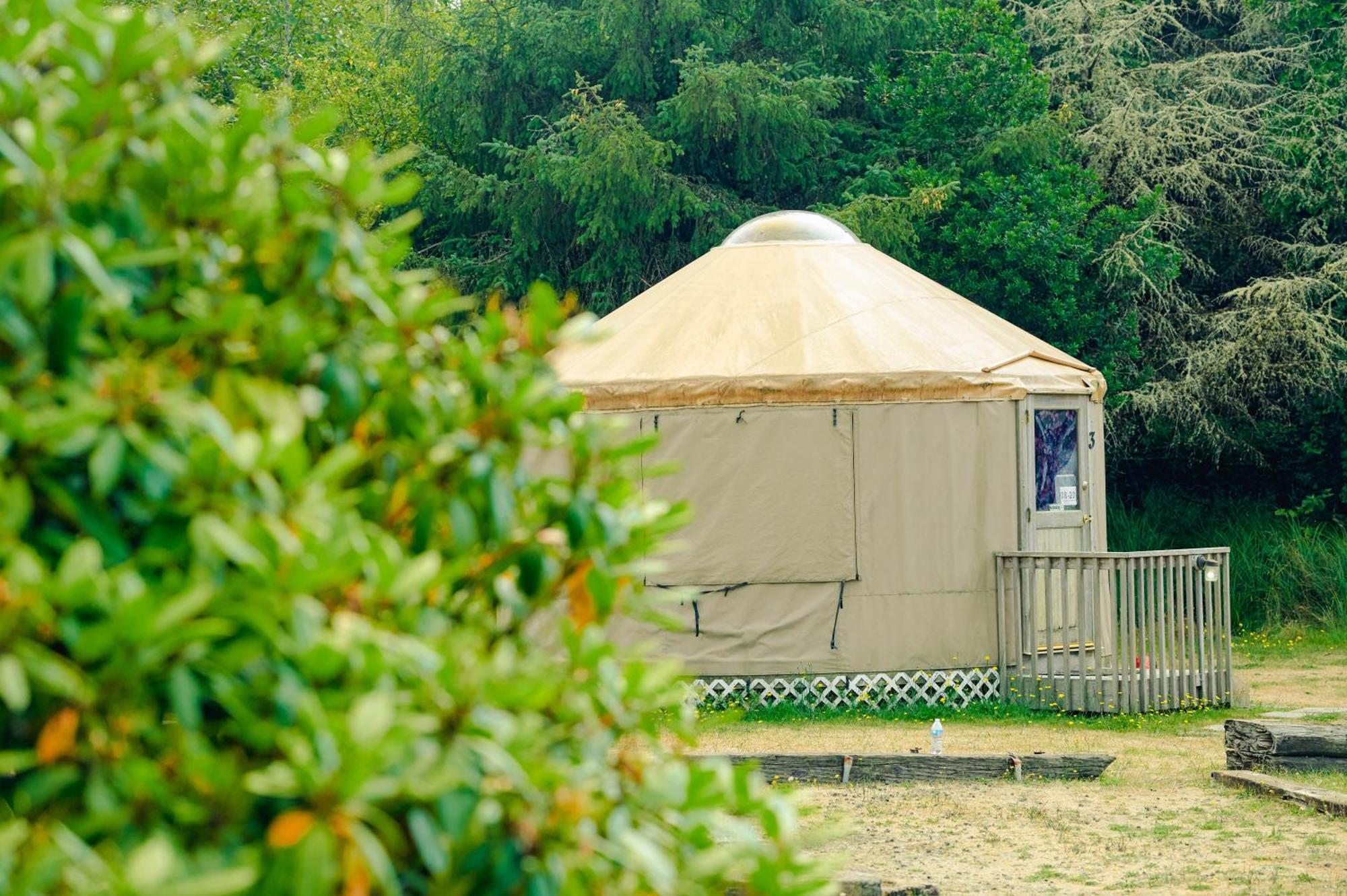Long Beach Camping Resort Yurt 9 Oceanview Room photo